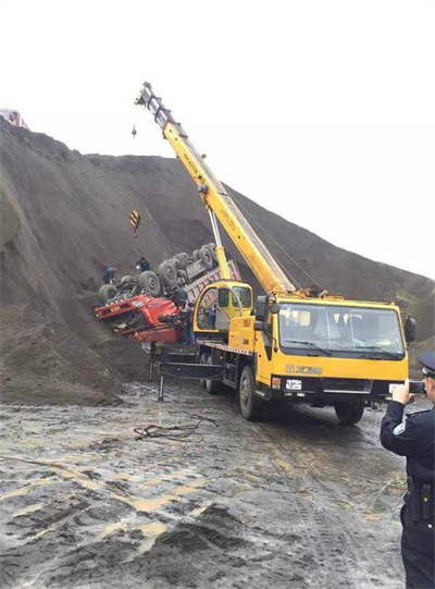 扬中上犹道路救援